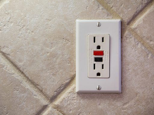 A GFCI outlet in a Simi Valley, CA home.